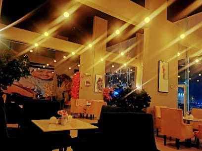 QOOS CAFE photo 1