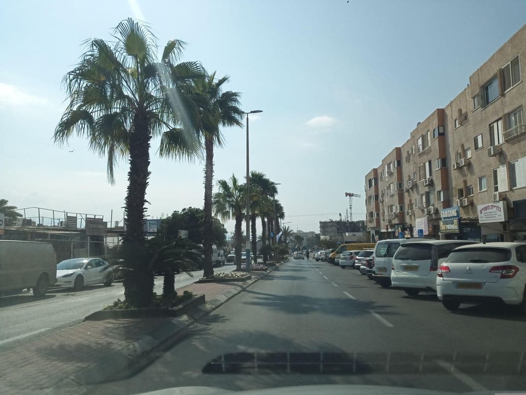 Street view near King of hookahs