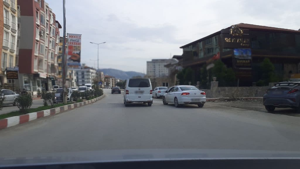 Street view near Avcı Nargile