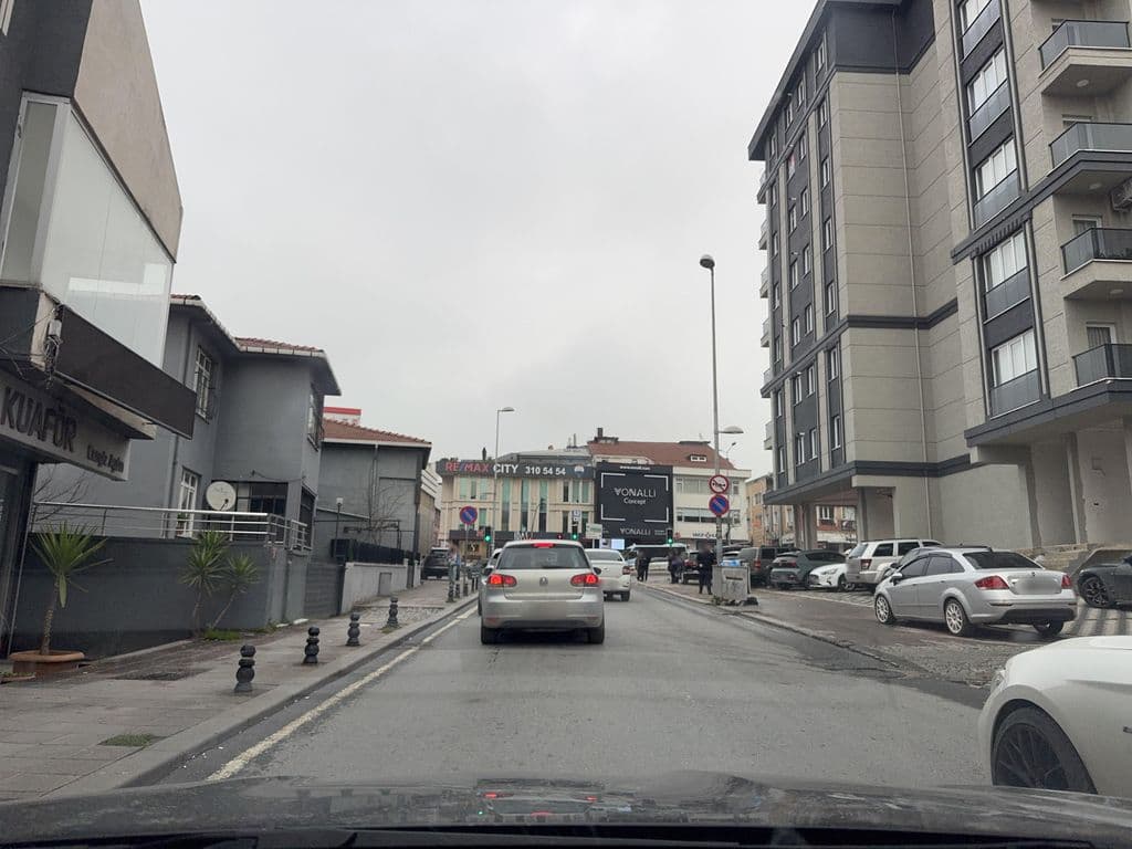 Street view near Mola Ev Yemekleri