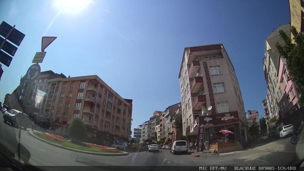 Street view near Nargile Tütün