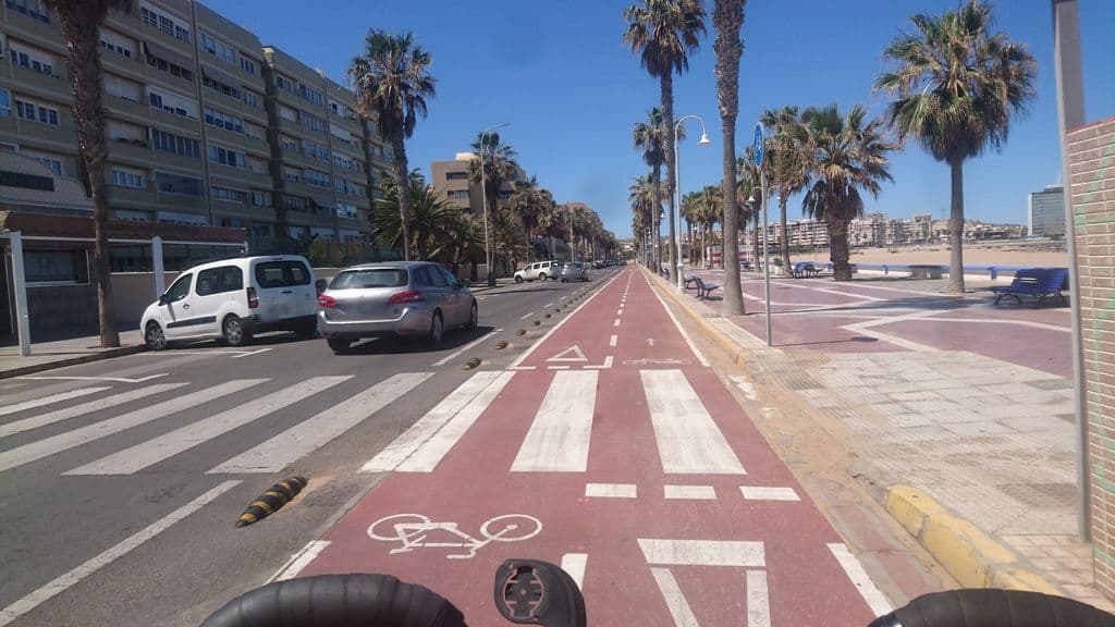 Street view near Hookah Teteria Restaurante