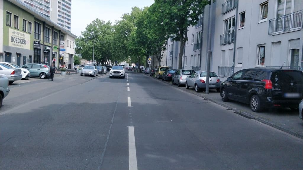 Street view near Makara