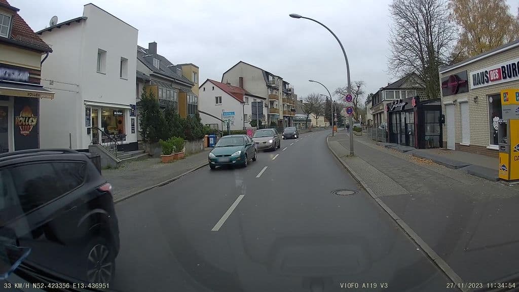 Street view near Cataleya Berlin Shisha Bar