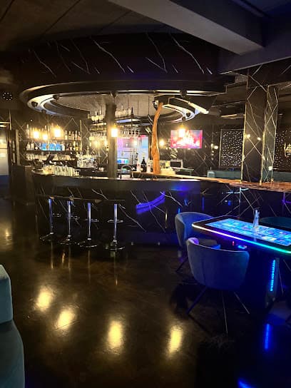 Clouds Lounge photo 2