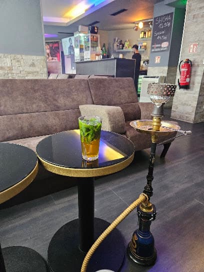 Famous Bar & Lounge photo 1