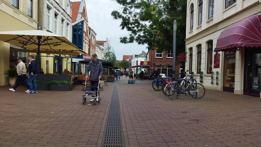 Street view near Schall & Rauch · Hookah · Bar · Lounge