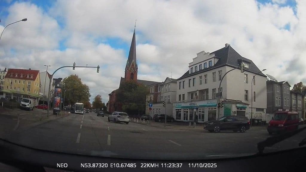 Street view near Hookah
