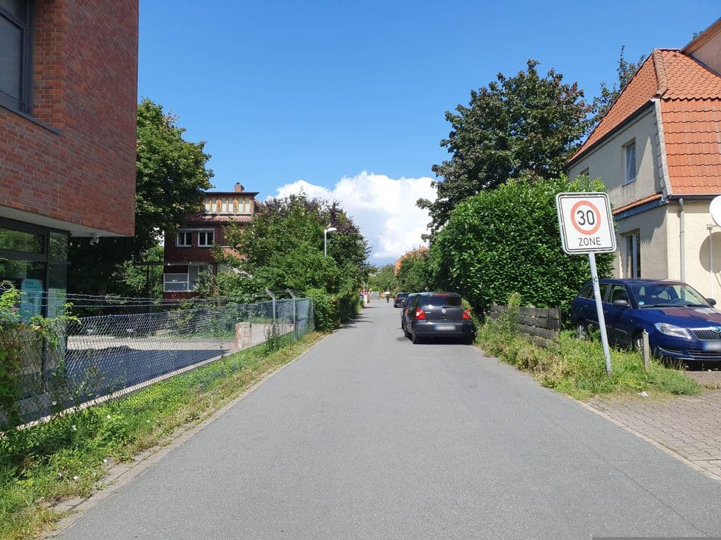 Street view near MOE’S Shisha GmbH & Co. KG