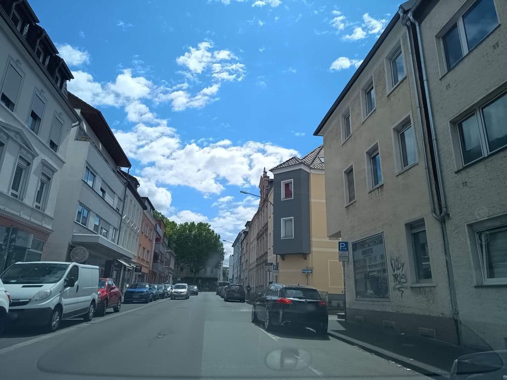Street view near Sultan’s Shisha Lounge Paderborn