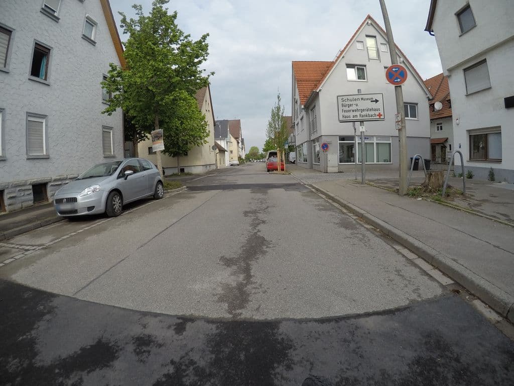 Street view near Melo‘s Lounge
