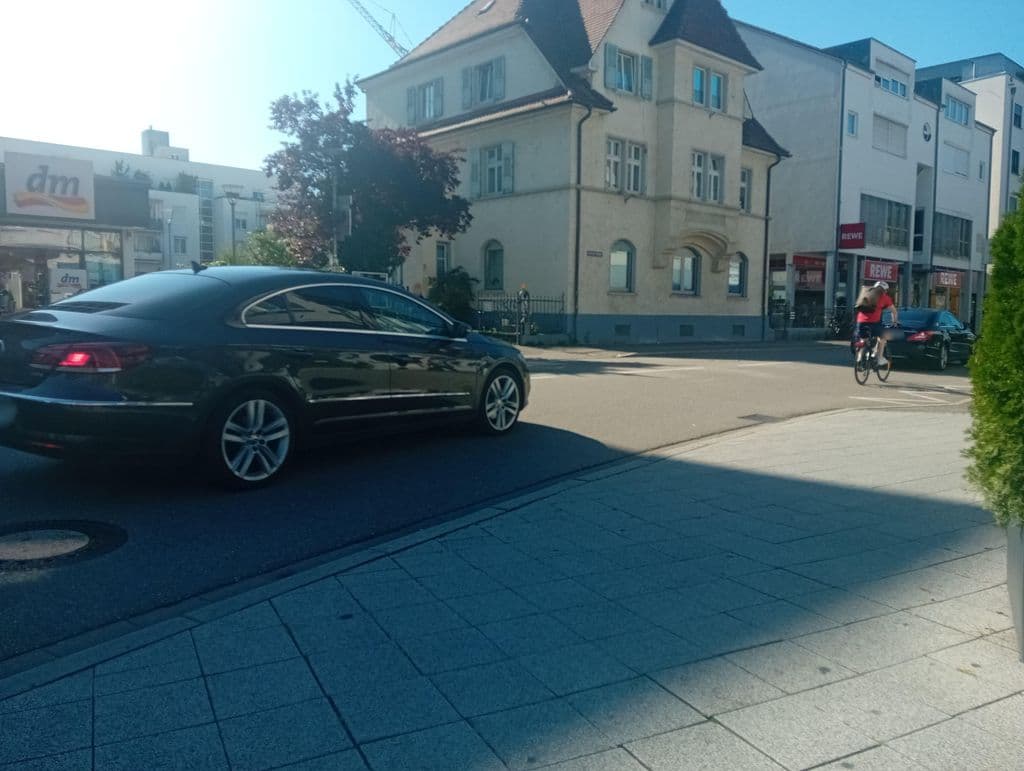 Street view near Caprice Shisha Lounge