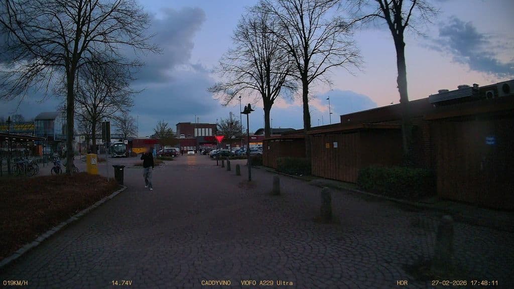 Street view near Golden Smoke Tornesch