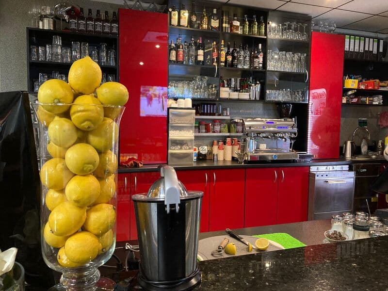 Café Lemon Bar Lounge photo 3