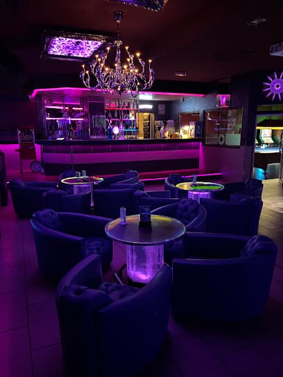 AQUA Lounge