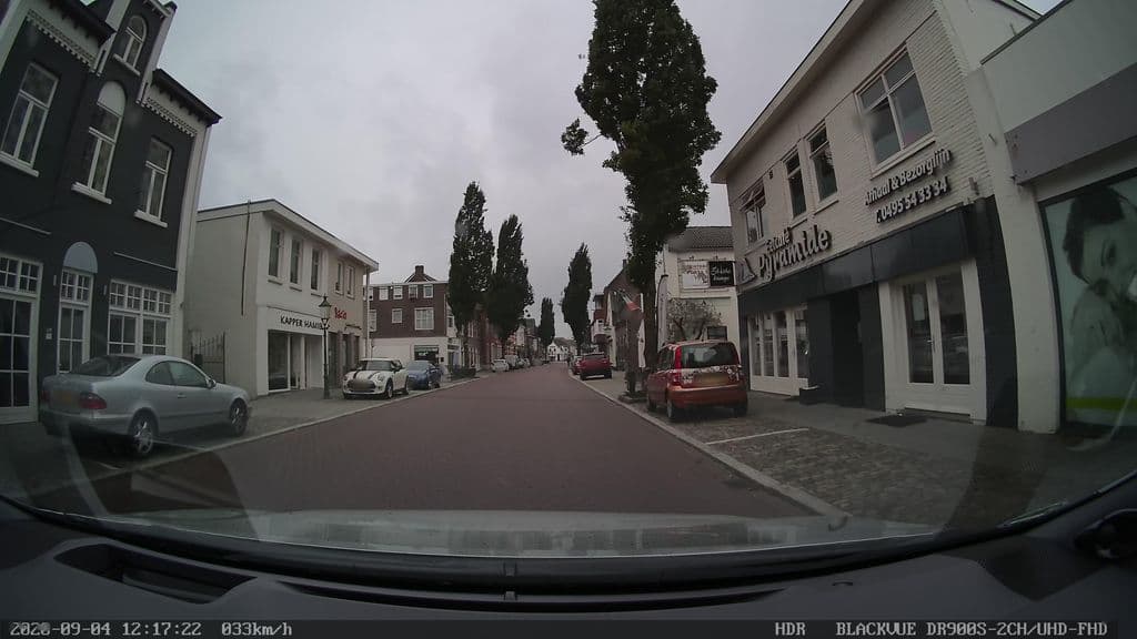 Street view near Pyramide shisha lounge