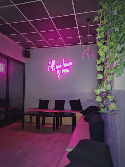 Thunders Lounge photo 1