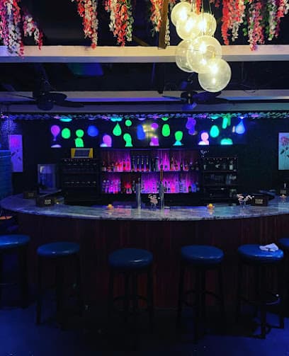 Roz Bar photo 1