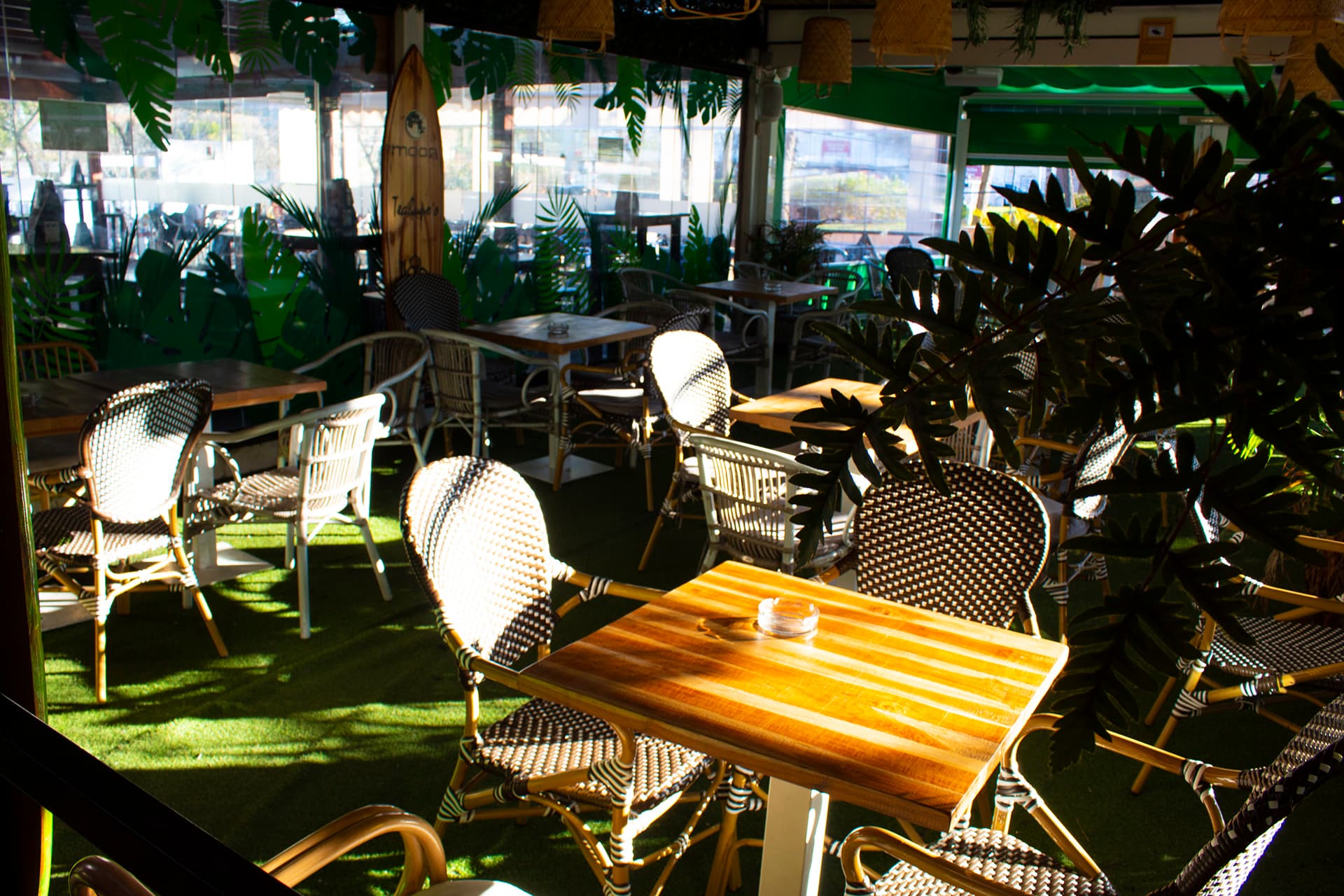 Pub.Moon terraza Tomares photo 3