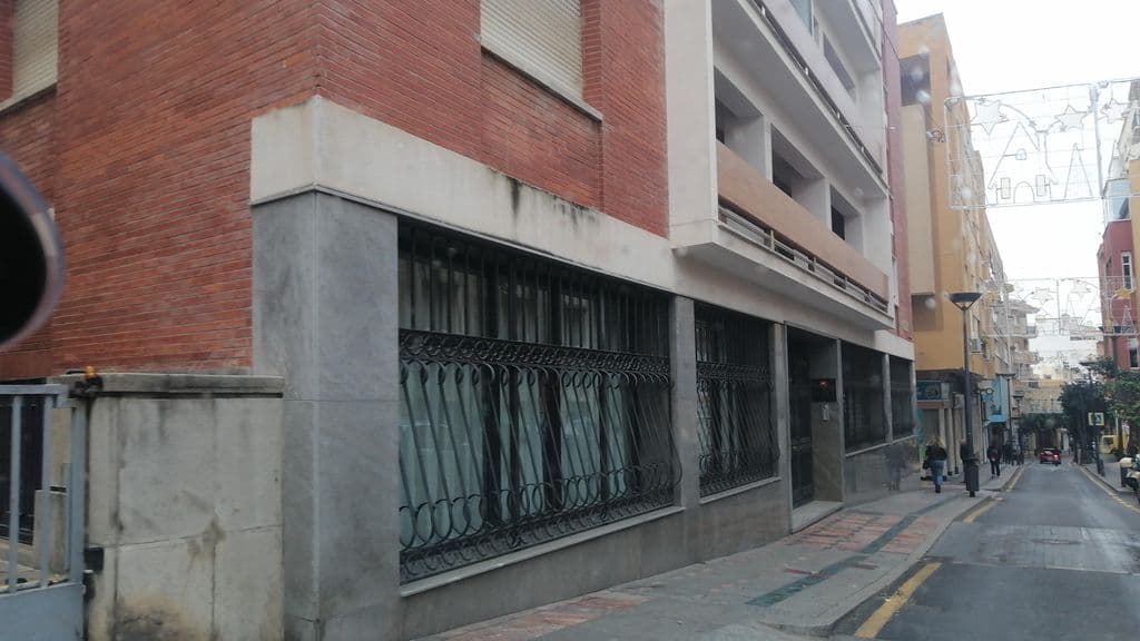 Street view near Shisha Bazaar