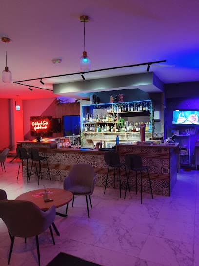 Nube Negra Bar