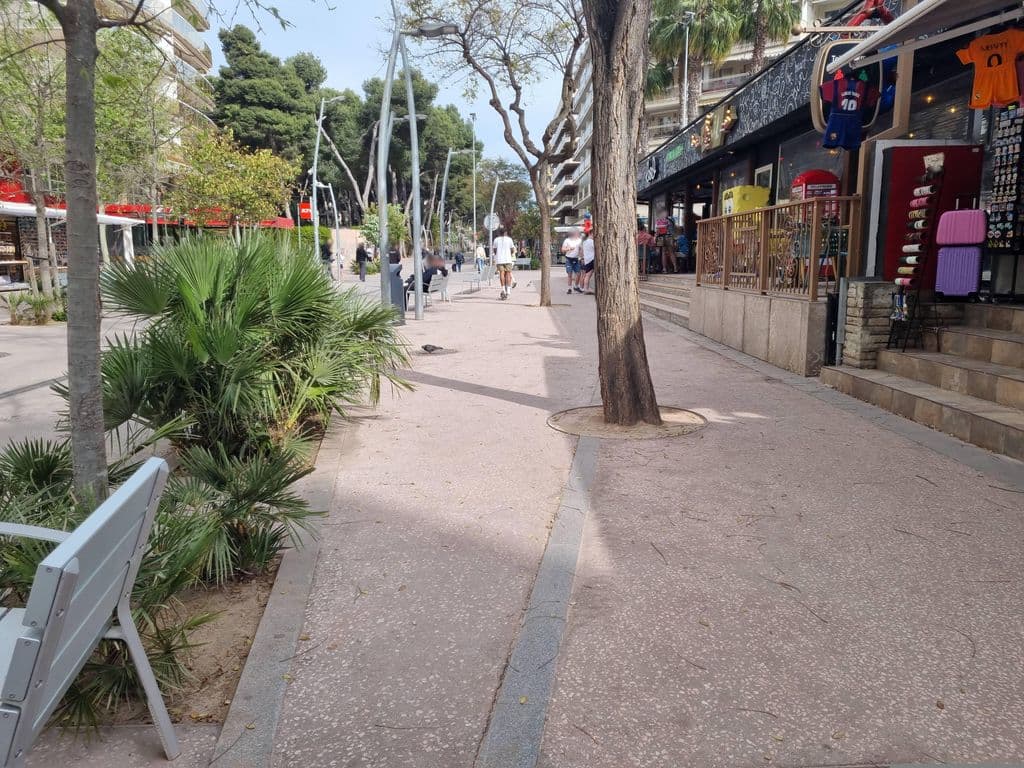 Street view near Theatre Cocktails & Shishas