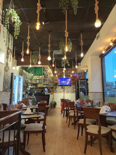 Delhi Indian Restaurant - RISTORANTE INDIANO - Shisha bar