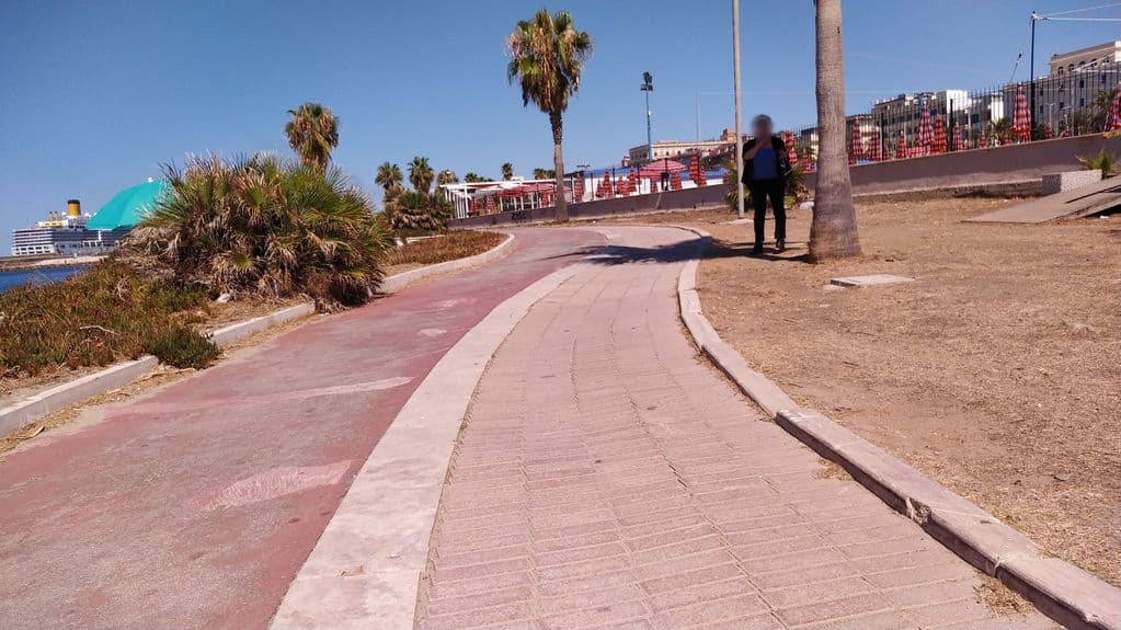Street view near Shisha Beach Civitavecchia