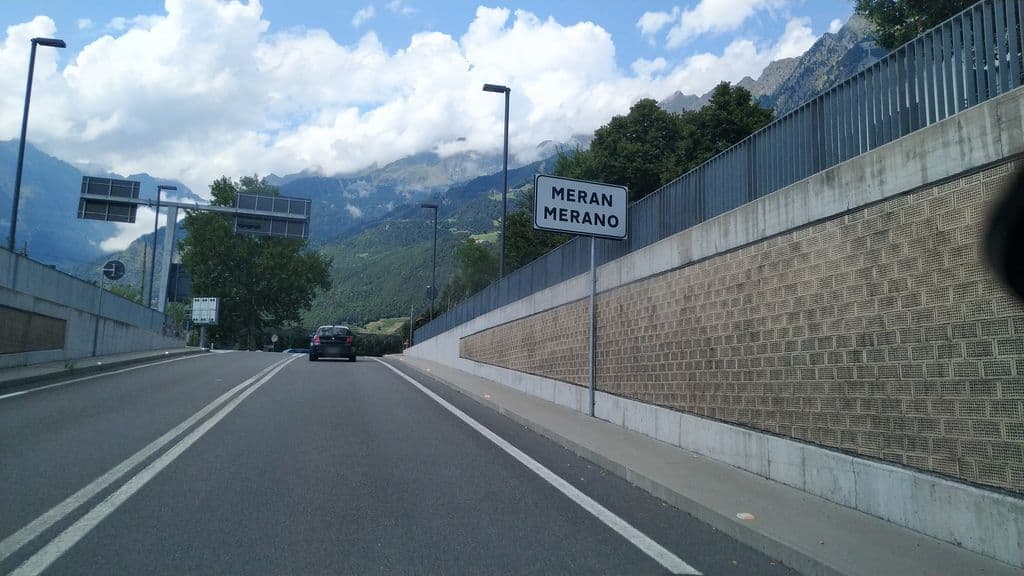 Street view near Meraner Outdoor Lounge