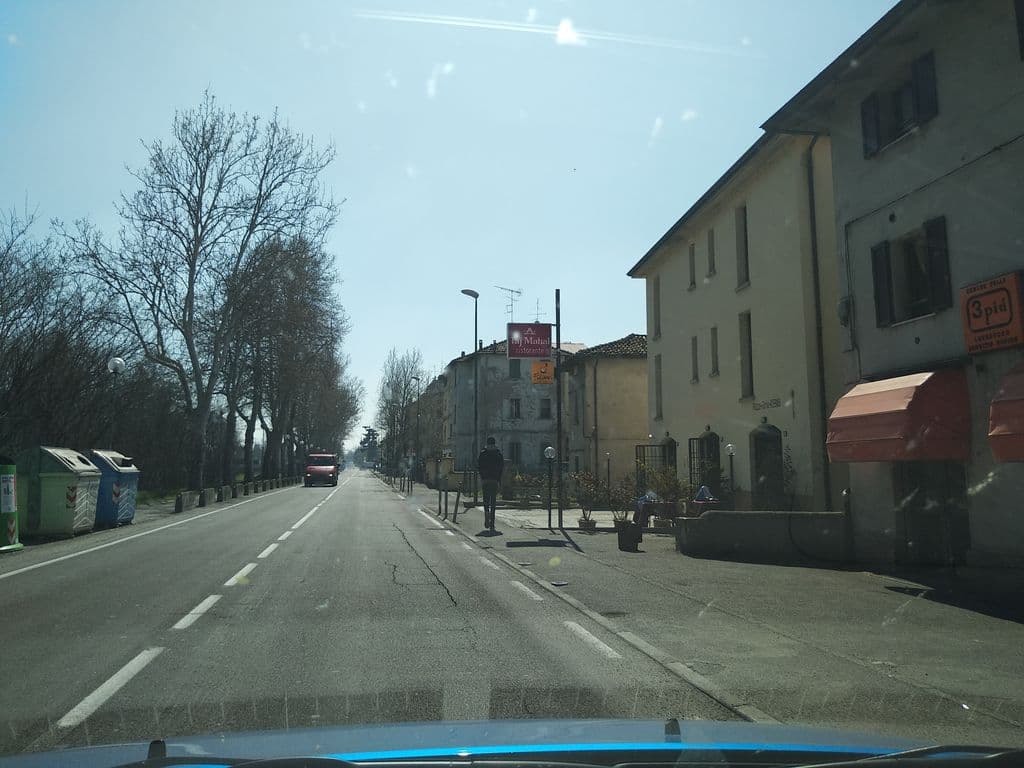 Street view near Shisha Skilissa narghile