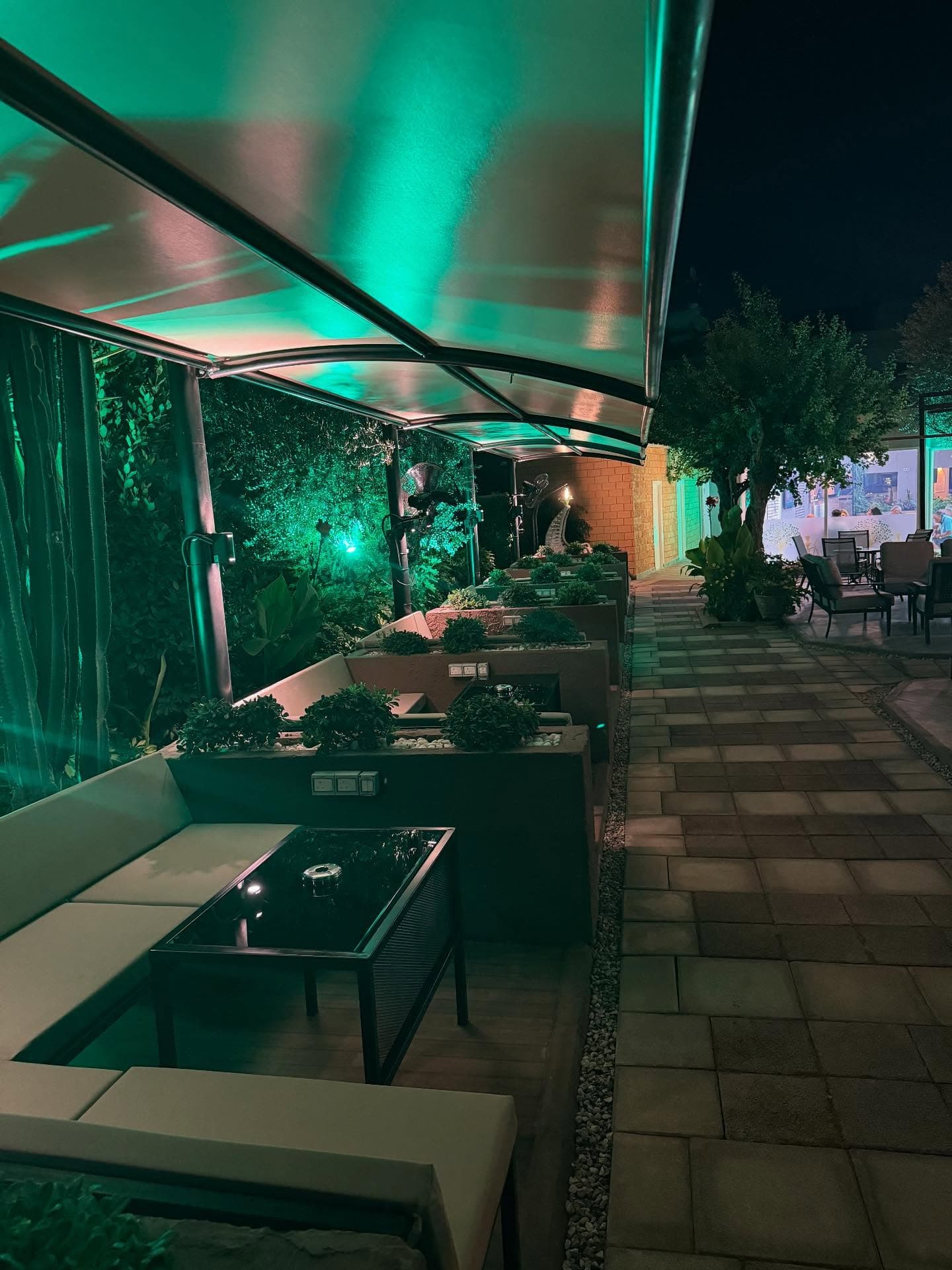Nazende Garden Cafe&Lounge photo 3