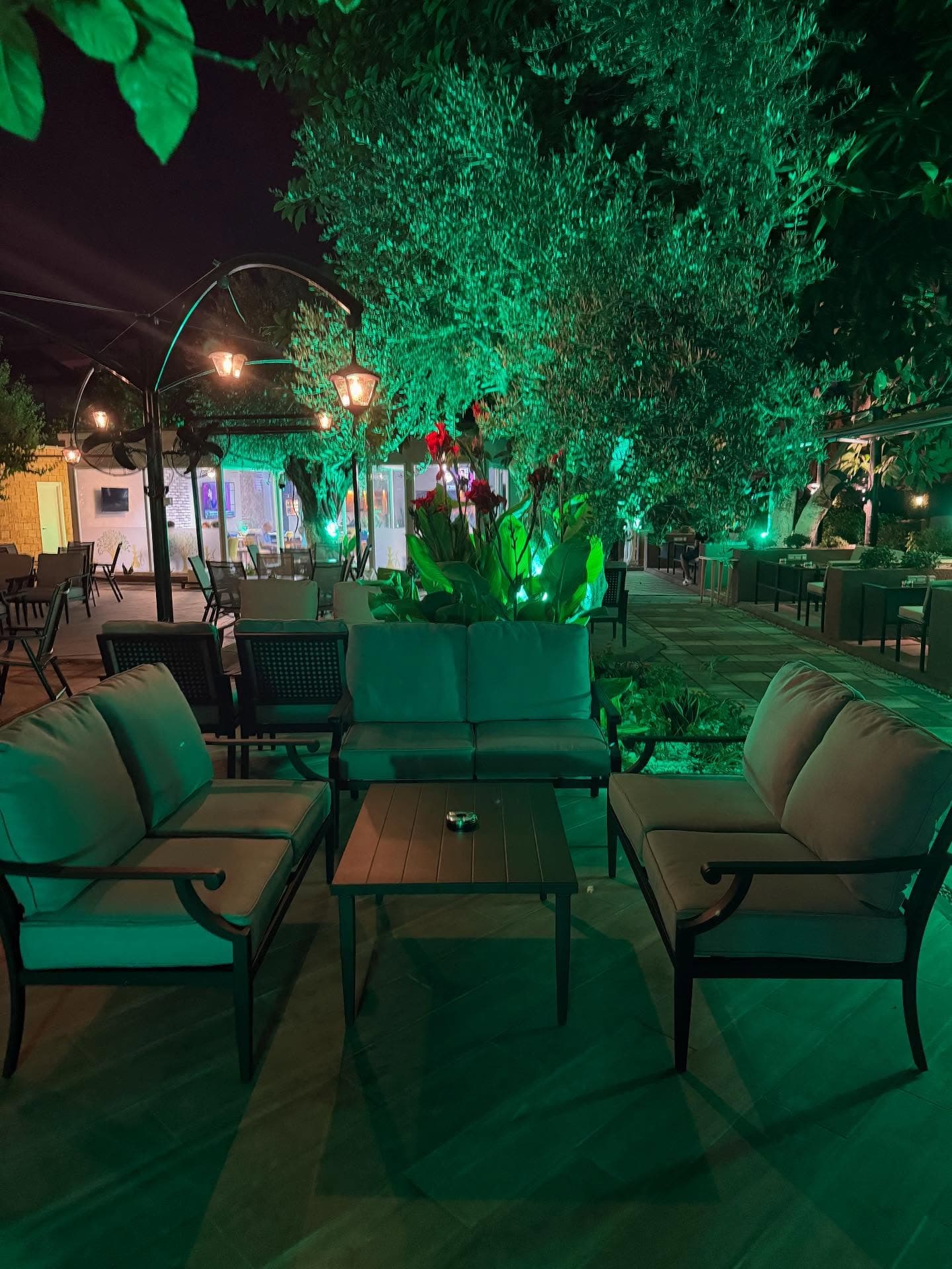 Nazende Garden Cafe&Lounge photo 5