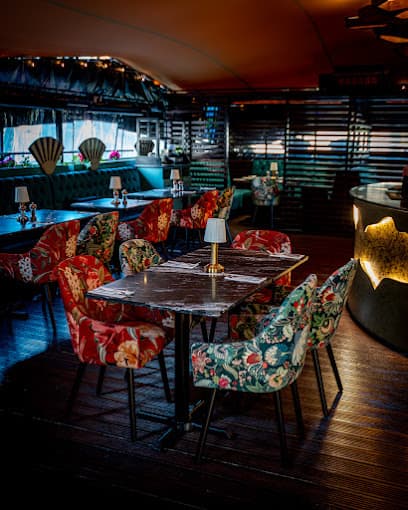RARA Bar & Grill Taplow photo 1