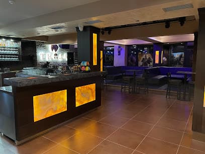TROJA LOUNGE BAR & CLUB photo 2