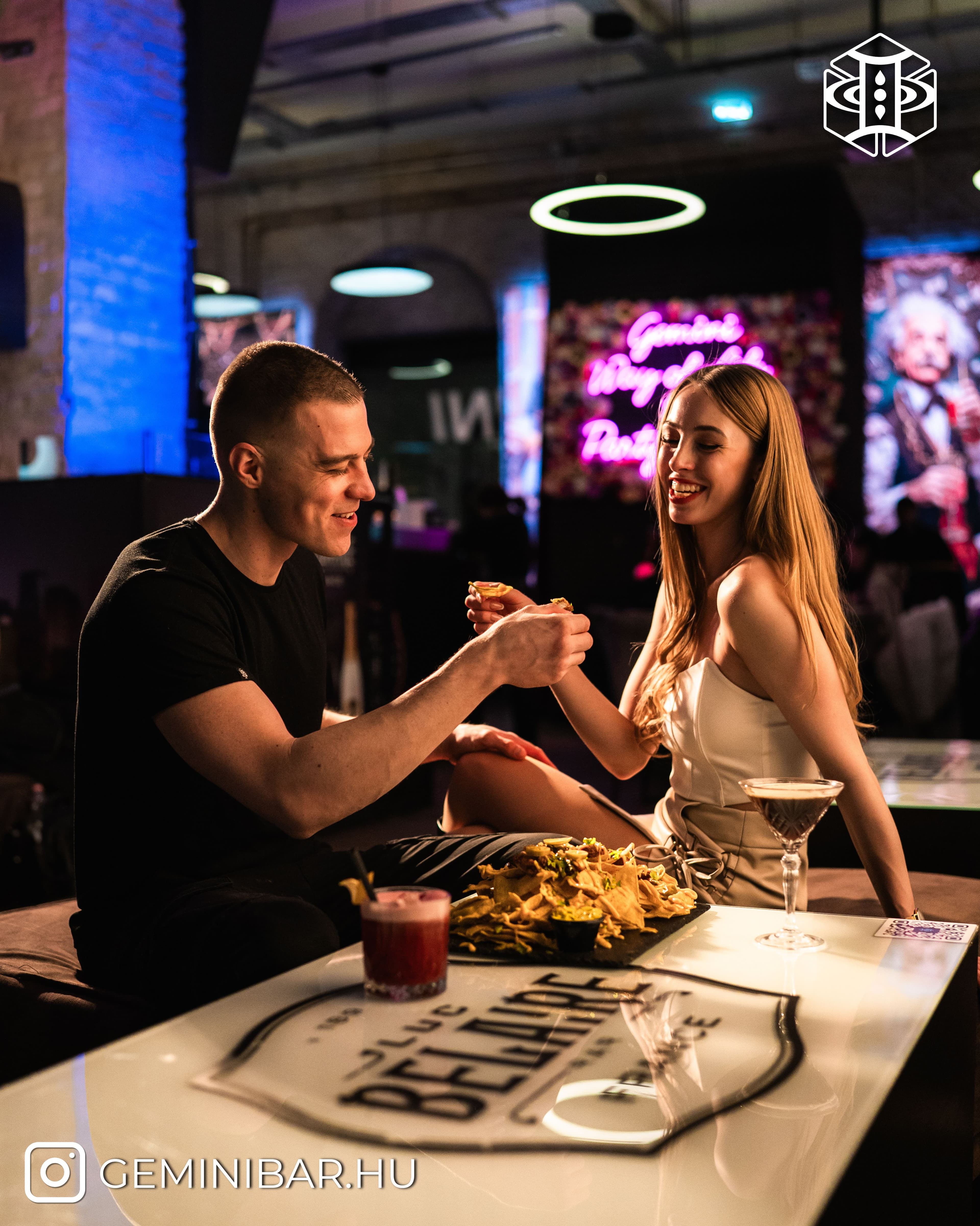 Gemini Lounge photo 2