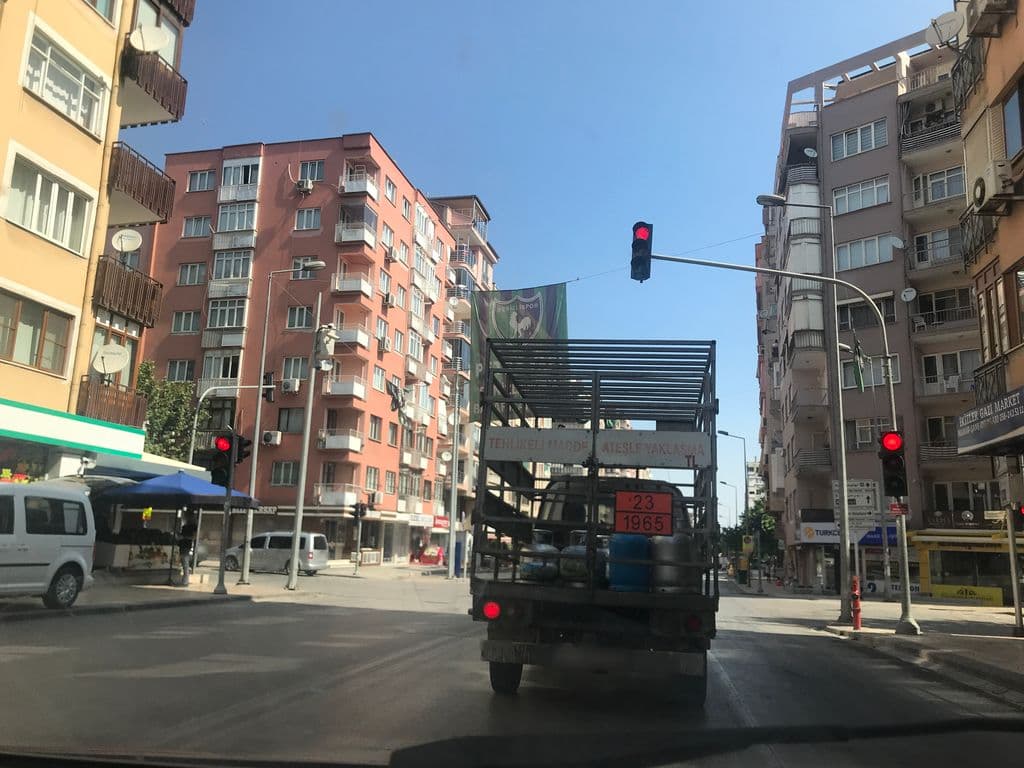 Street view near Tütüncü Filtre & Nargile