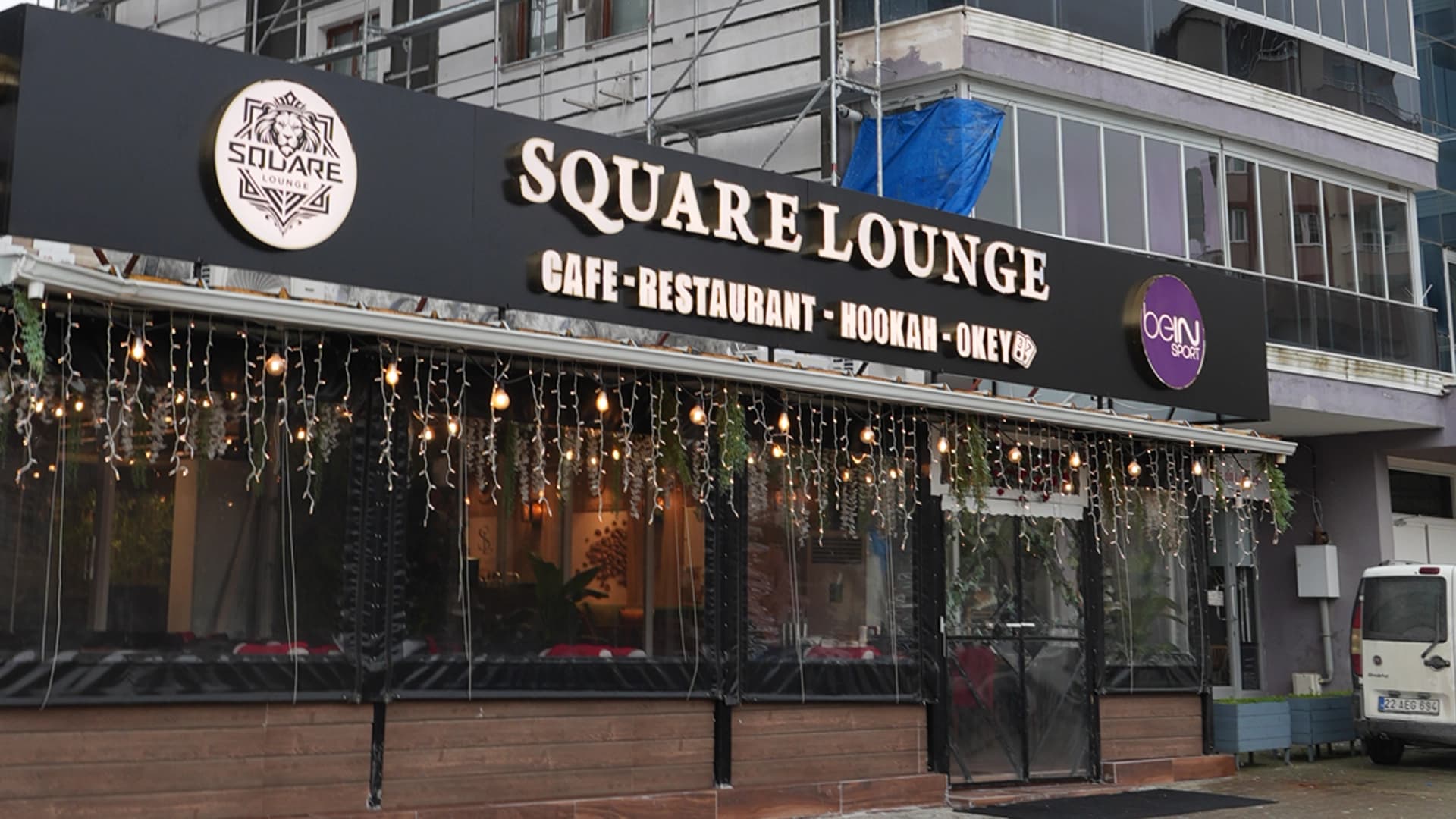 SQUARE LOUNGE photo 2