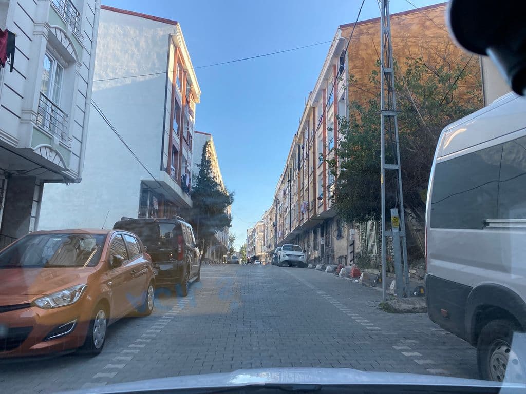 Street view near Izoloğlu Tütün & Nargile