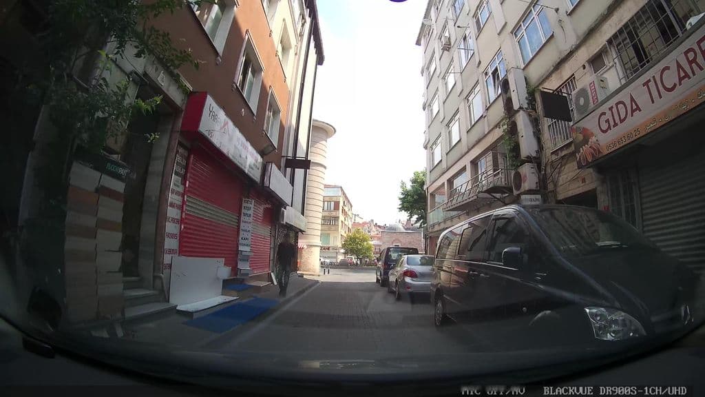 Street view near Altin Cam Ve Nargile