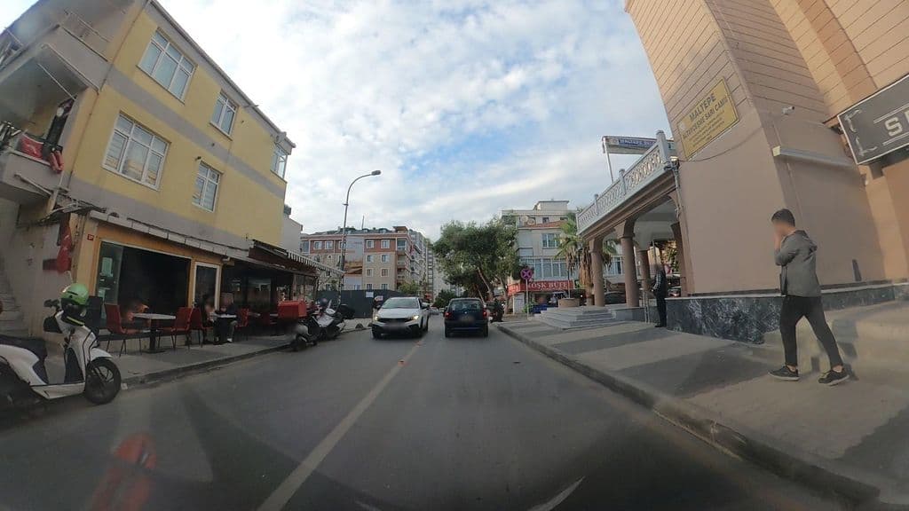 Street view near Yüzevler Nargile ve Tütün Shop