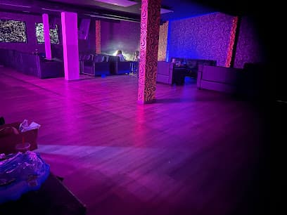 Rainier Hookah Lounge photo 1