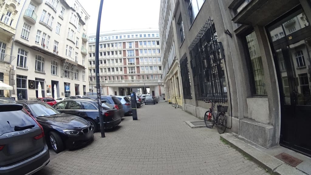 Street view near Lemon Bar