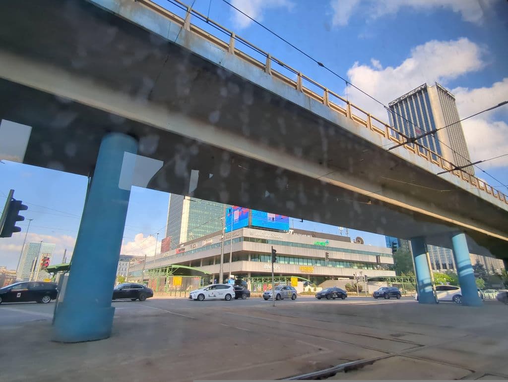 Street view near iSmoking Warszawa Rondo 40 latka - E-Papierosy Liquidy Bongo CBD Shisha Vape Shop