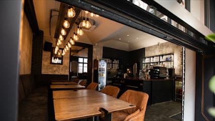 Loft N8 Restaurant, Karaoke and Lounge photo 2