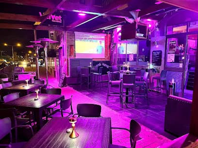 VELVET LOUNGE CLUB (SHISHA AND FOOD )