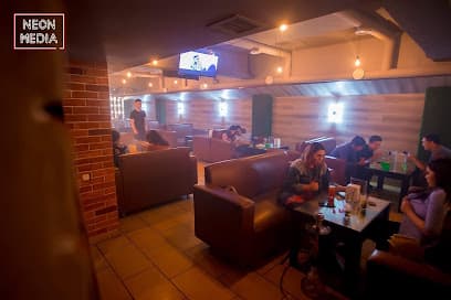 CONTRAST lounge photo 1