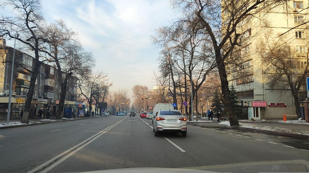 Street view near Olovo cocktail bar