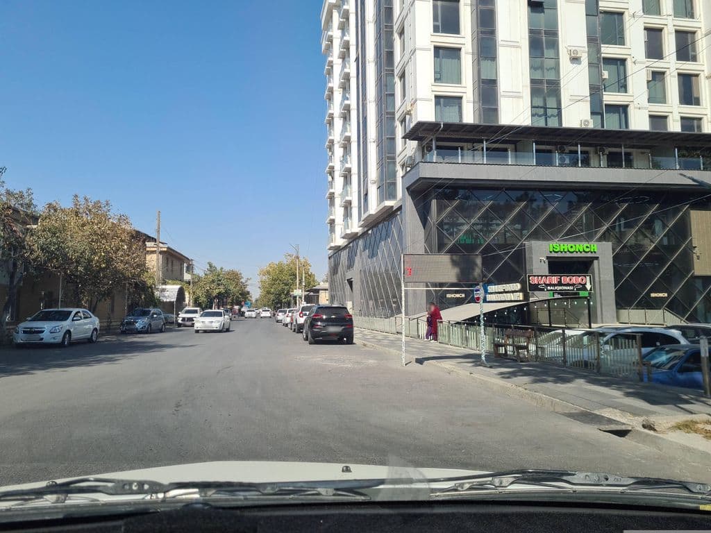 Street view near Jonny hookah shop