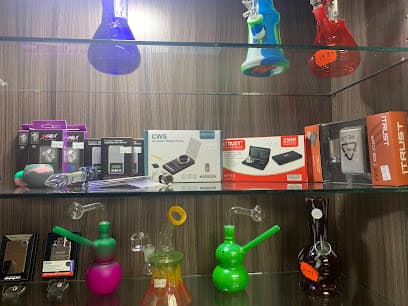 Vapes and Cigars - Express News Convenience photo 3