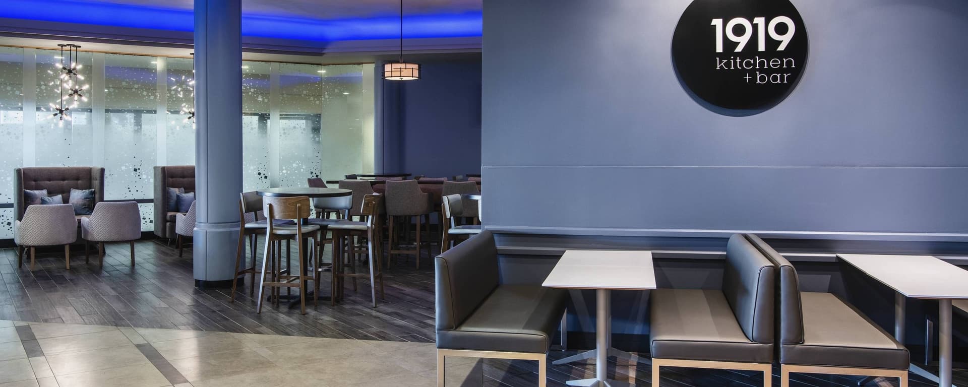 Omega Lounge photo 2